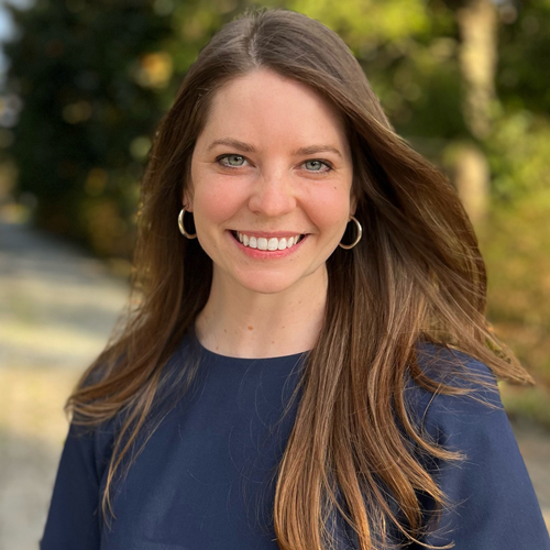 Shawna Newsome serves as CRA’s Vice President of Food Policy